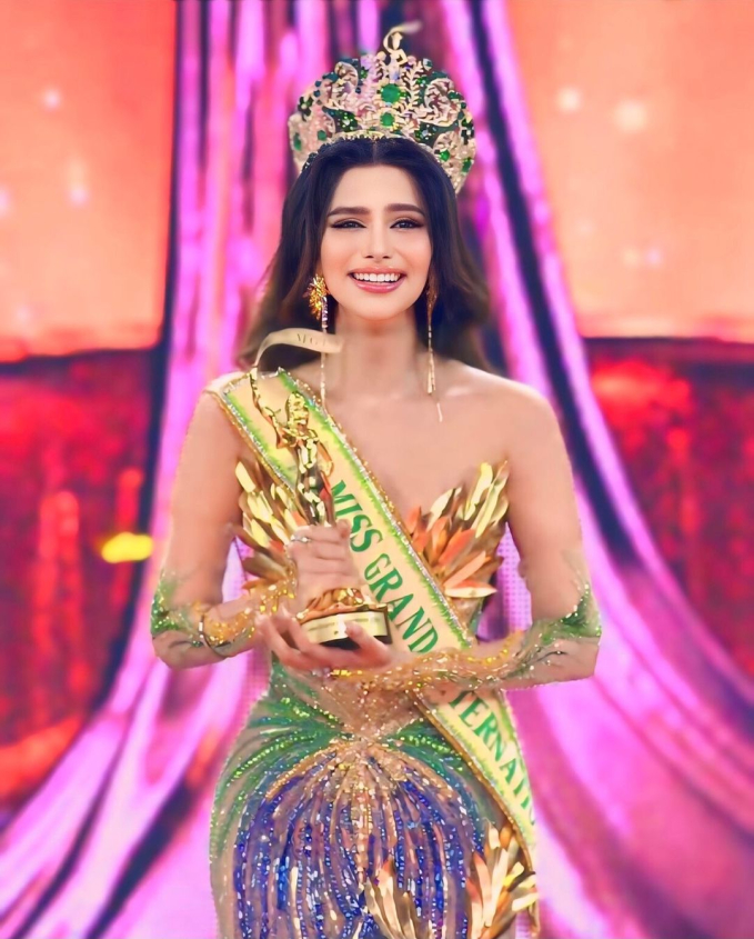 Tân Miss Grand International 2024: Sở hữu chiều cao khủng 1m78, 20 tuổi đã là CEO trong ngành làm đẹp - Ảnh 1.