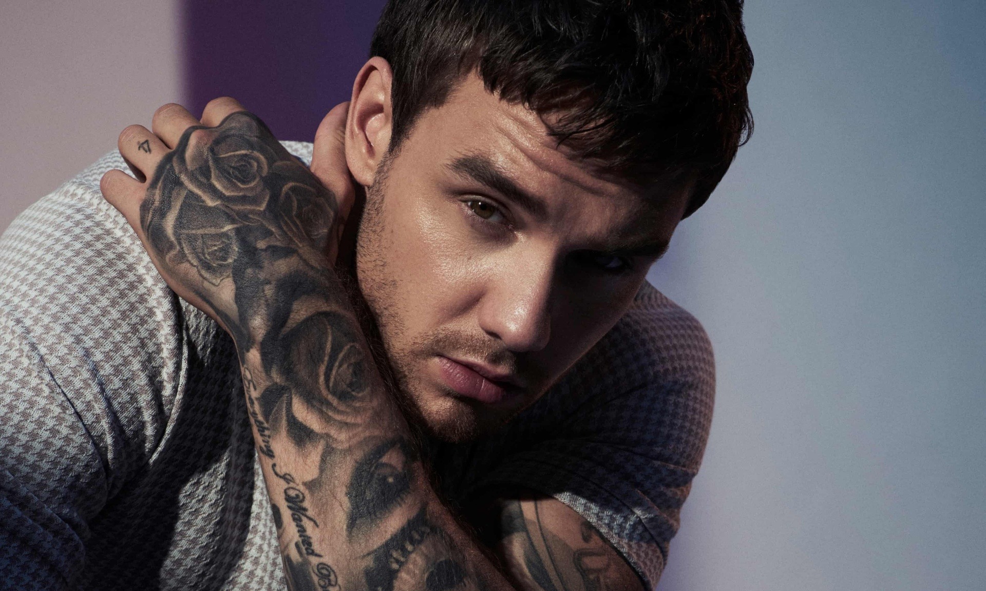 Cùng đi du lịch, bạn gái của Liam Payne ở đâu khi nam ca sĩ té lầu tử vong? - Ảnh 6.