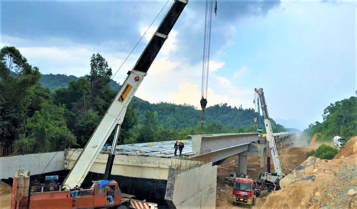 Hợp long cầu dài nhất cao tốc Vân Phong - Nha Trang- Ảnh 4.