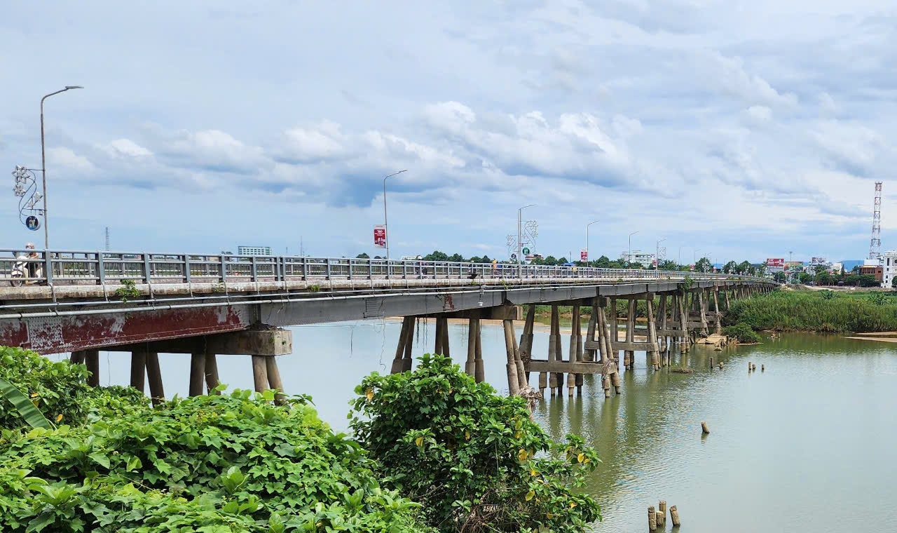 Hàng chục cây cầu "già, yếu" ở Quảng Ngãi vẫn chờ sửa chữa vì... thiếu kinh phí- Ảnh 5.