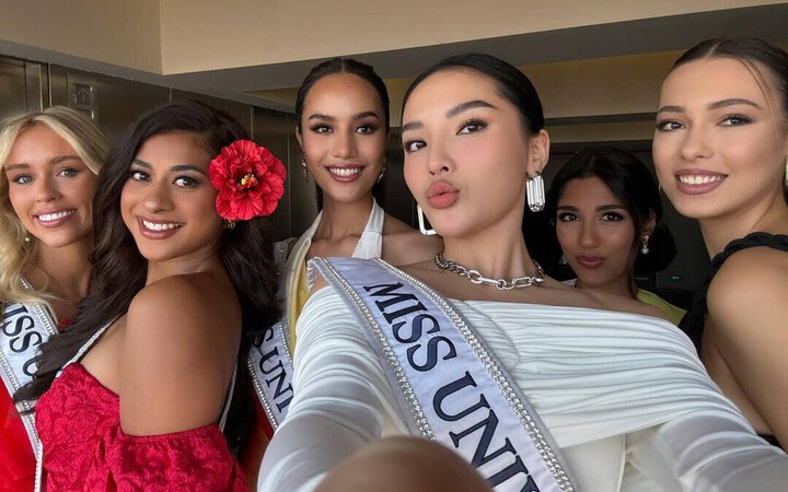 Thi Miss Universe, Kỳ Duyên phải dậy từ 4h sáng để tự trang điểm và làm tóc