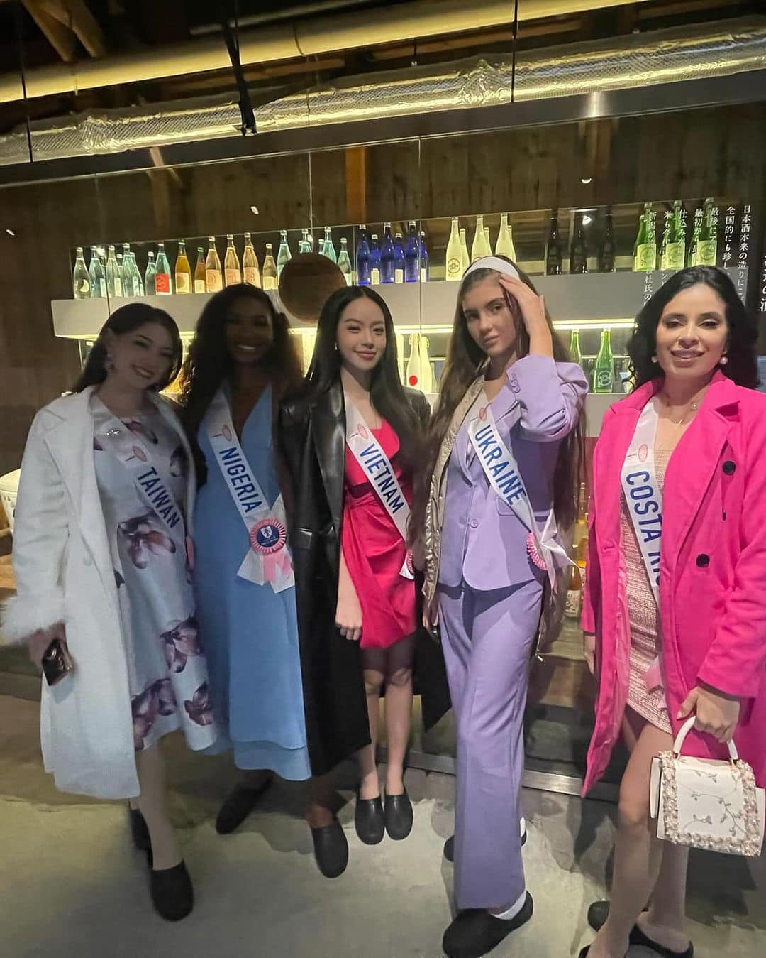 Miss International bị chê như “ao làng”: Sân khấu sơ sài kém sang, người đẹp Việt Nam ra sao?- Ảnh 11.