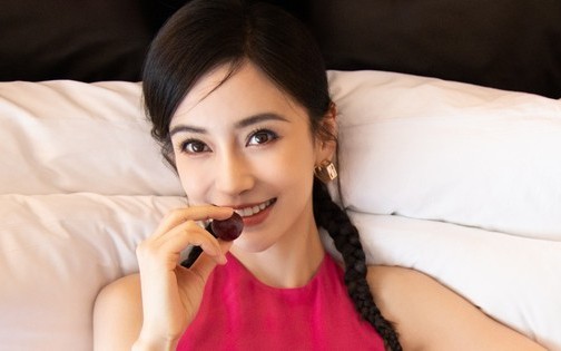 Huỳnh Hiểu Minh đang cứu Angelababy?