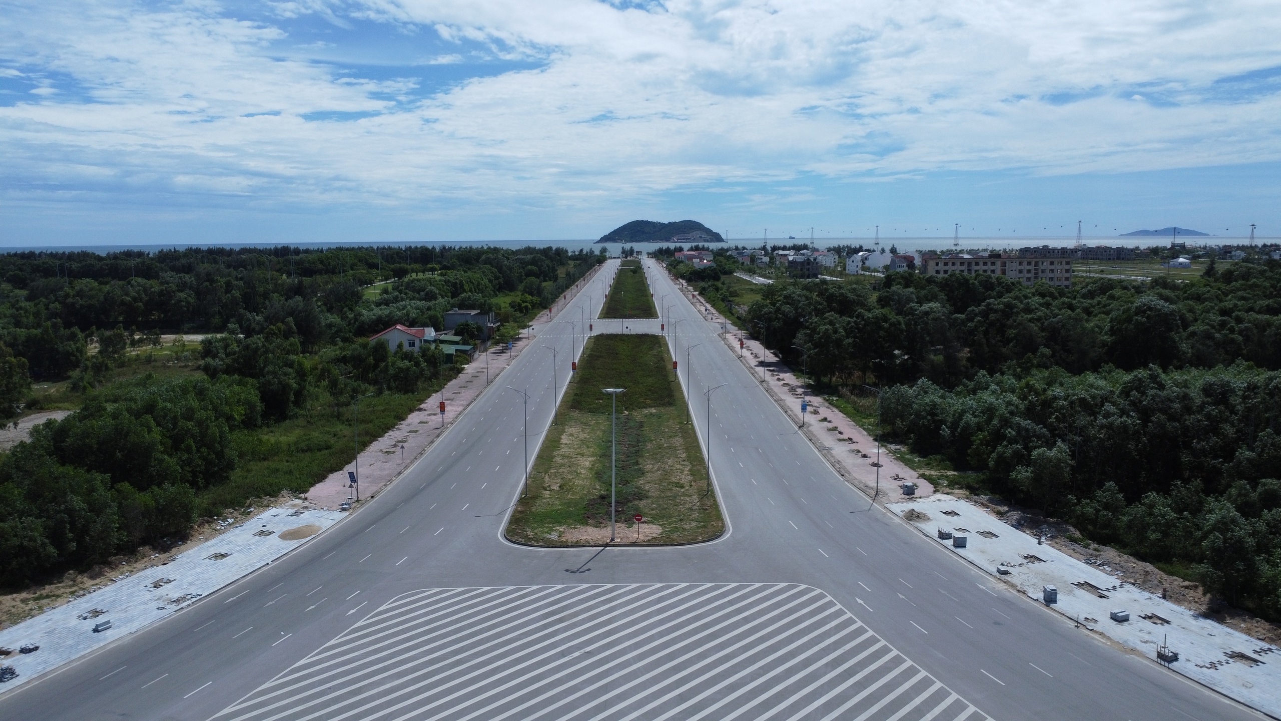 Chốt thời điểm tăng tốc độ tối đa trên đại lộ nối Vinh - Cửa Lò- Ảnh 2.