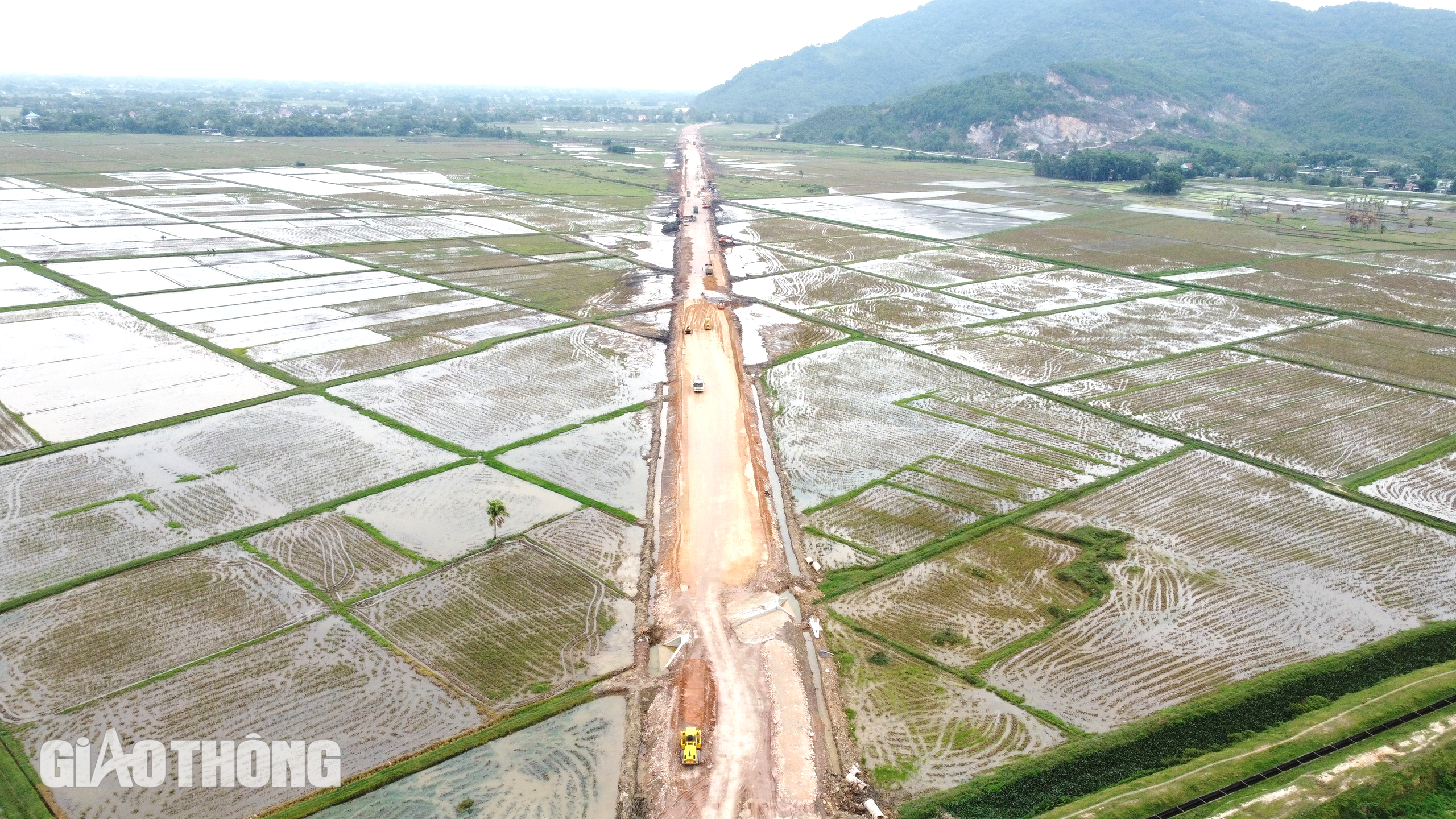 Thanh Hóa: Tuyến đường nghìn tỷ nối QL1 với cao tốc Bắc - Nam dần thành hình- Ảnh 1.