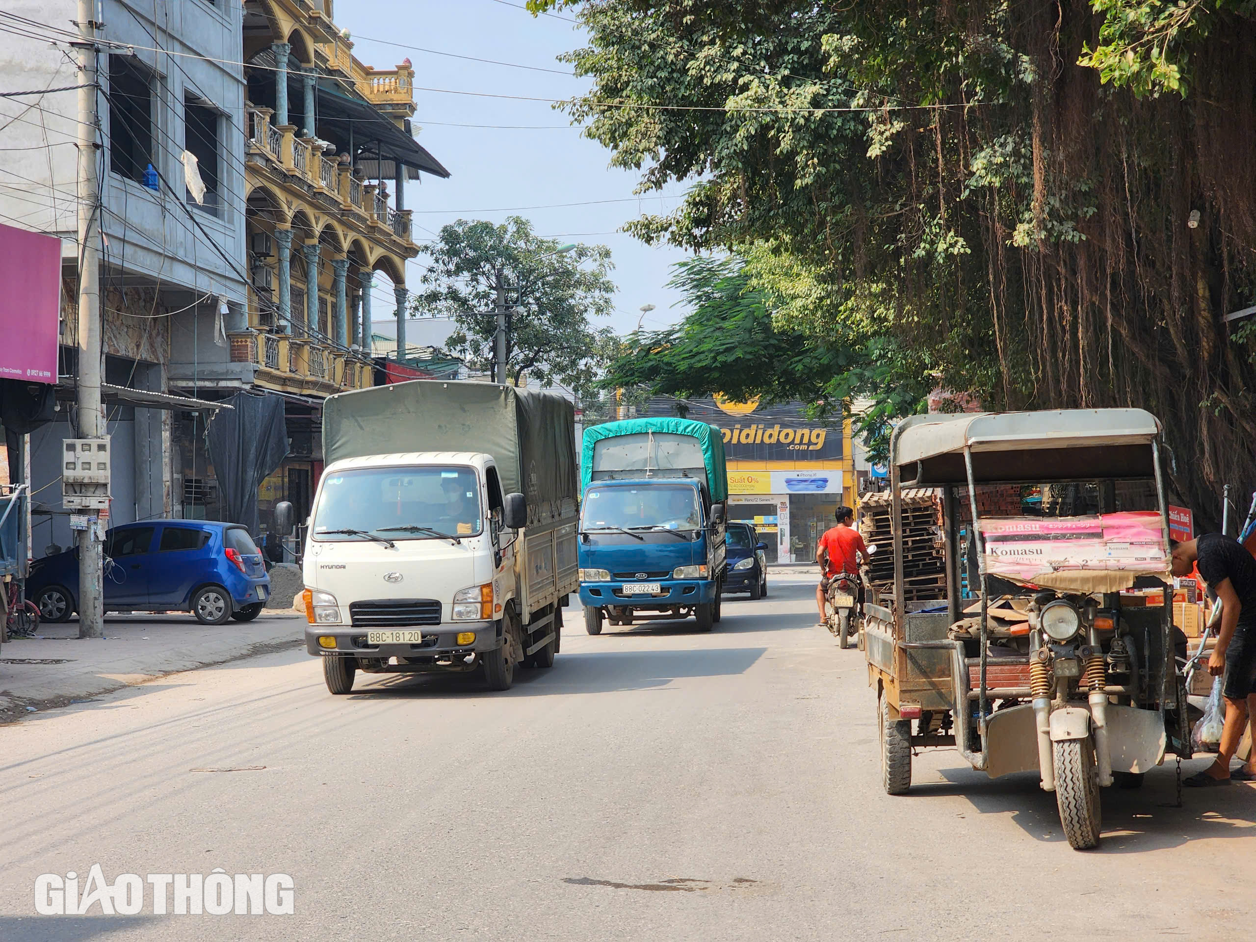 Chủ đầu tư hết vốn, nhà thầu dừng thi công tuyến đường trăm tỷ ở Vĩnh Phúc- Ảnh 1.