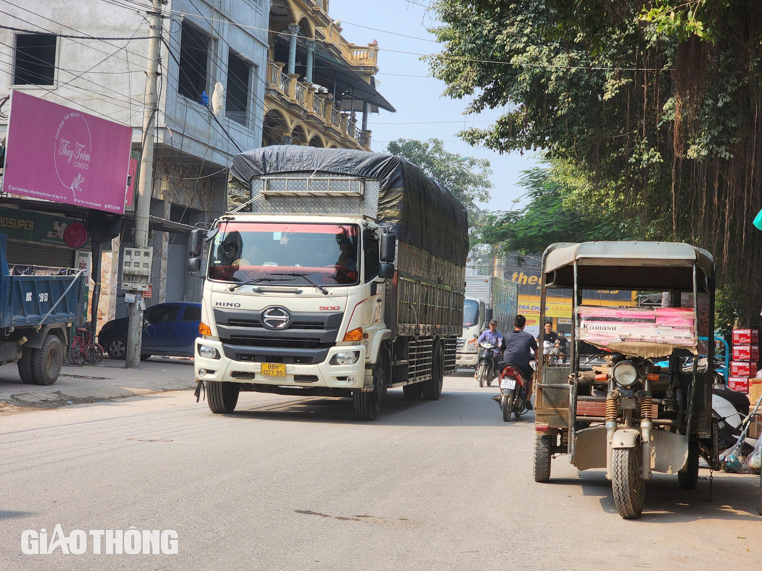 Chủ đầu tư hết vốn, nhà thầu dừng thi công tuyến đường trăm tỷ ở Vĩnh Phúc- Ảnh 3.