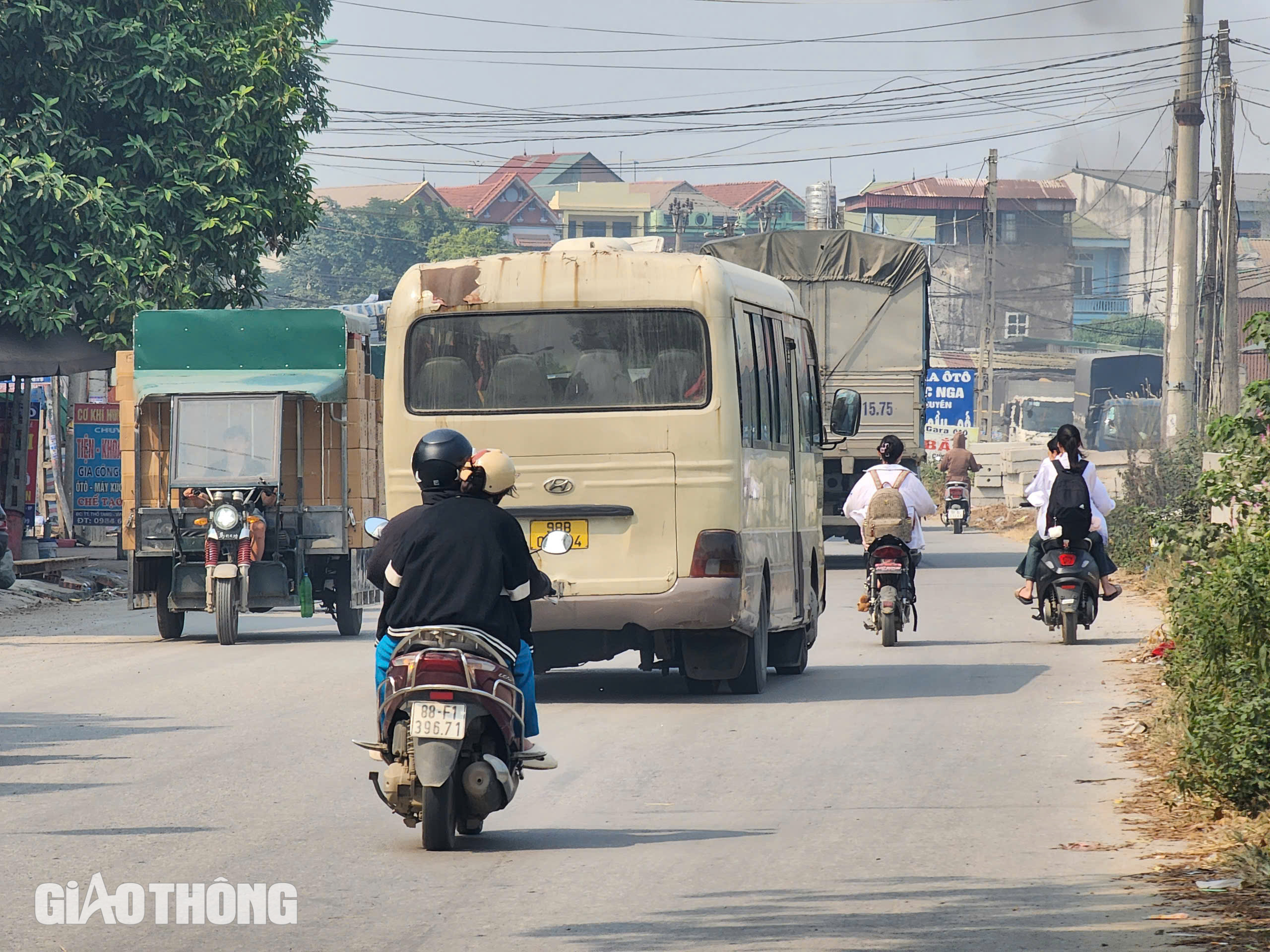 Chủ đầu tư hết vốn, nhà thầu dừng thi công tuyến đường trăm tỷ ở Vĩnh Phúc- Ảnh 2.