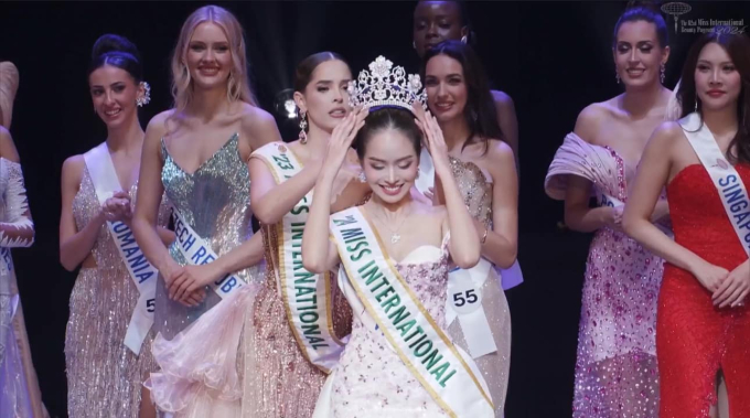 Lộ tin nhắn gây tranh cãi của Thanh Thuỷ về chiếc váy "sóng gió" trước khi đăng quang Miss International 2024 - Ảnh 3.