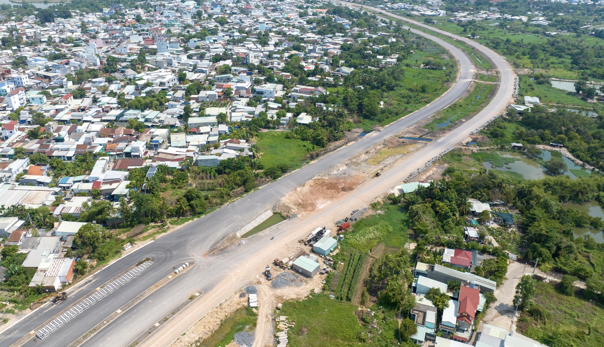 Đồng Nai đề nghị sớm tháo gỡ vướng mắc hai dự án giao thông lớn- Ảnh 1.