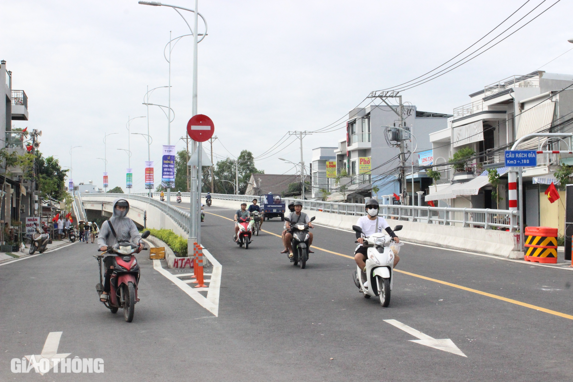 Thông xe cầu Rạch Đỉa, giải tỏa ùn tắc cửa ngõ phía nam TP.HCM- Ảnh 7.