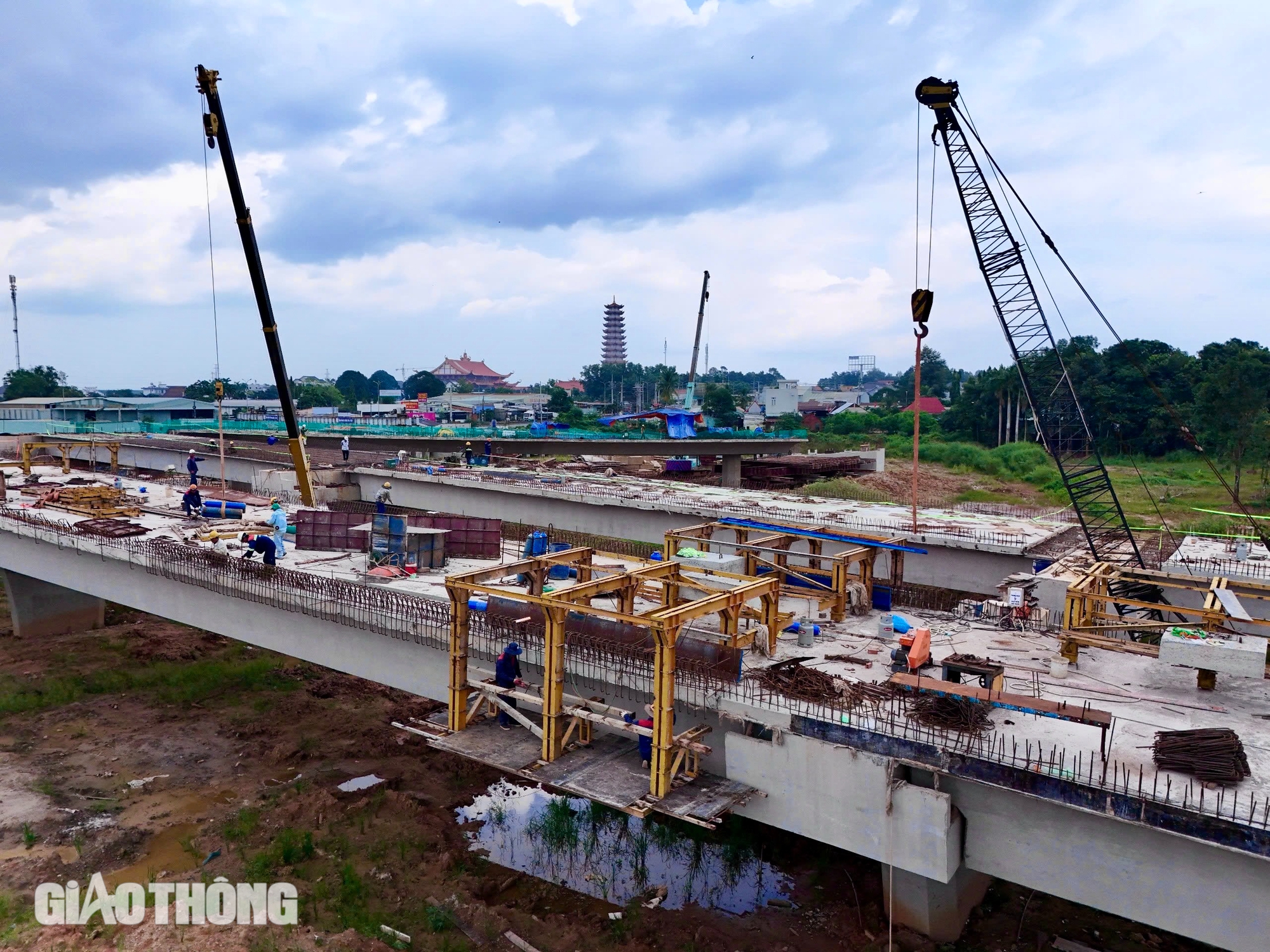 Toàn cảnh thi công hai nút giao lớn dẫn vào sân bay Long Thành- Ảnh 10.