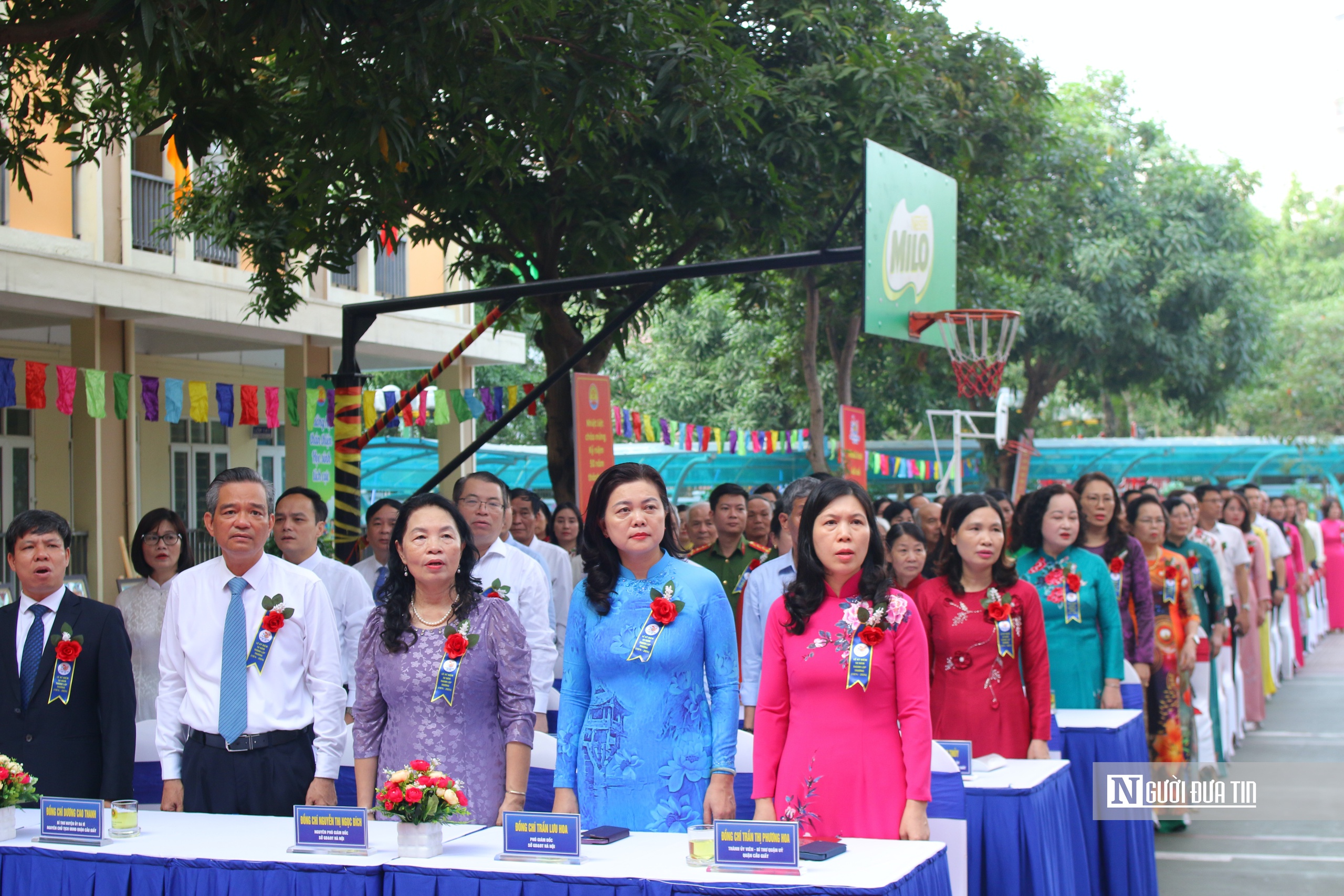 Hà Nội: Trường Tiểu học Dịch Vọng B đón nhận Huân chương Lao động hạng Nhì- Ảnh 1.