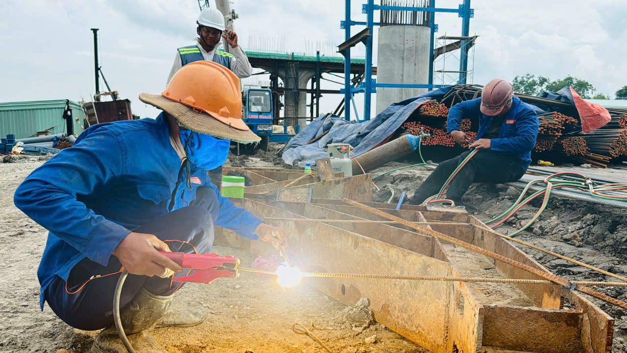 TP.HCM: Thi đua 400 ngày đêm hoàn thành đường Vành đai 3- Ảnh 2.