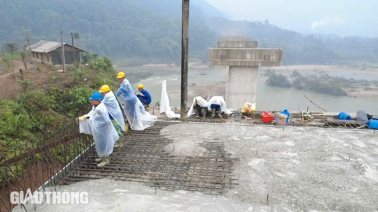 Cao tốc Tuyên Quang - Hà Giang: Dầm mưa thi công, quyết tâm đưa dự án về đích đúng hẹn- Ảnh 1.