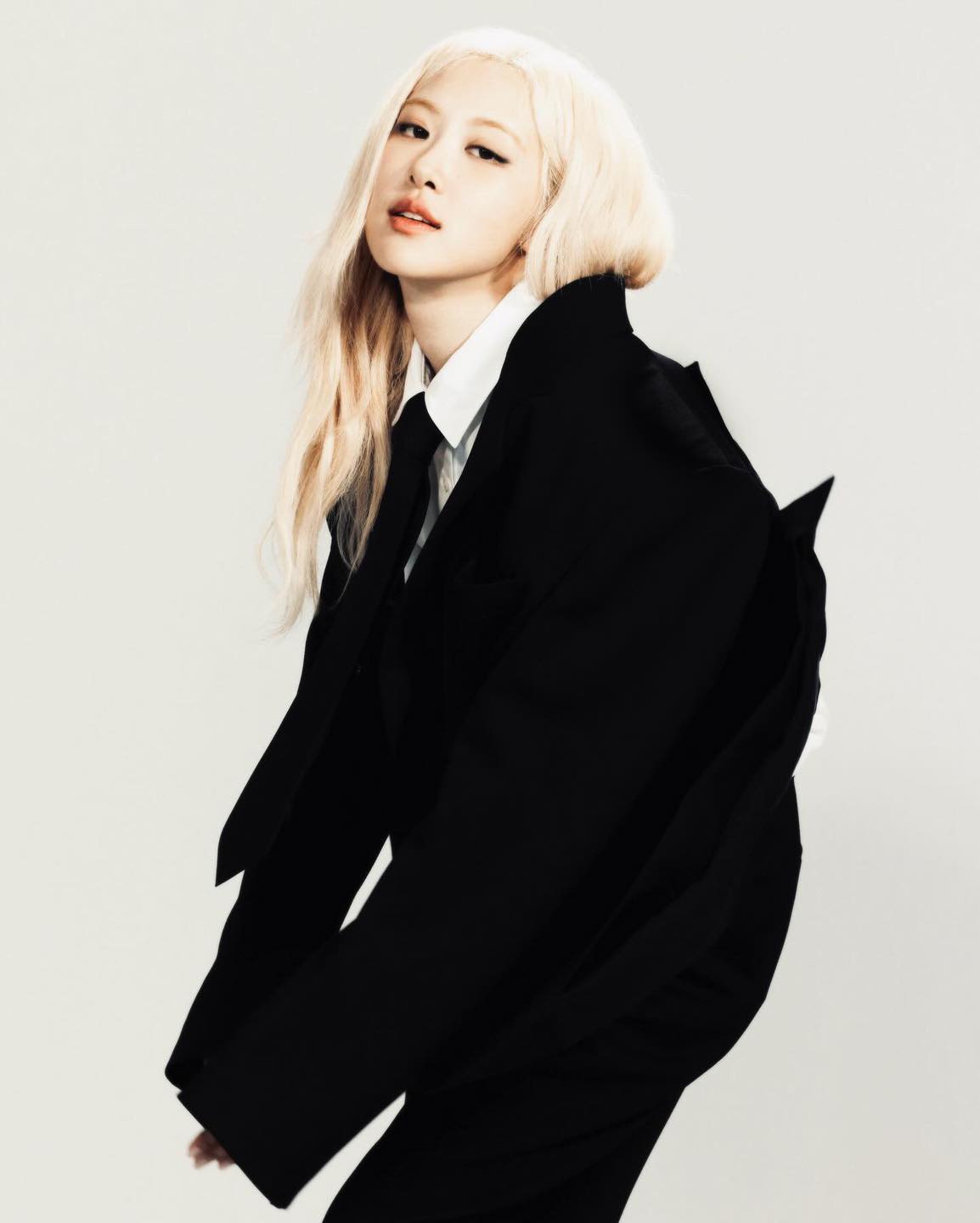 Điểm chung giữa Rosé (BLACKPINK) và Thiều Bảo Trâm- Ảnh 3.