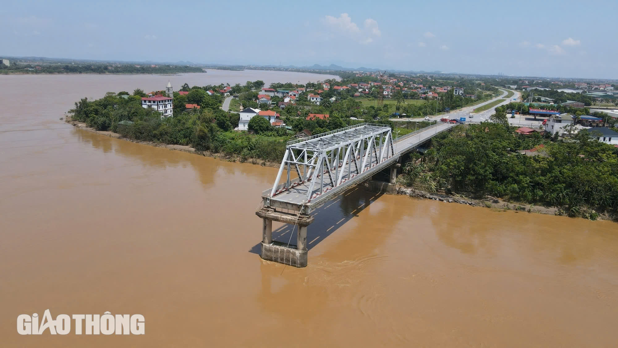 Khởi công xây dựng cầu Phong Châu mới ngay trong tháng 12- Ảnh 1.