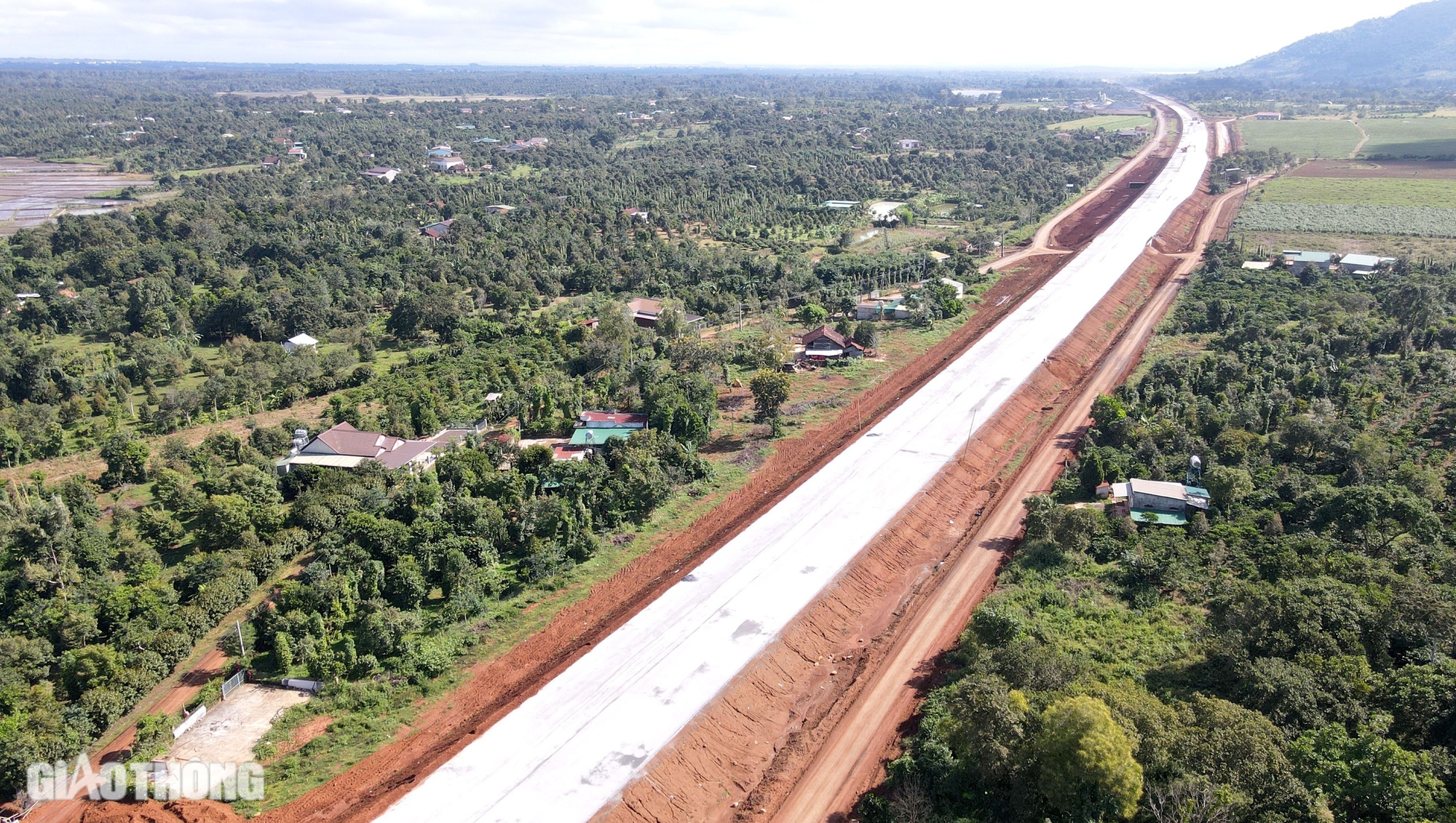 Ngắm cao tốc Khánh Hòa - Buôn Ma Thuột sau một năm thi công- Ảnh 13.