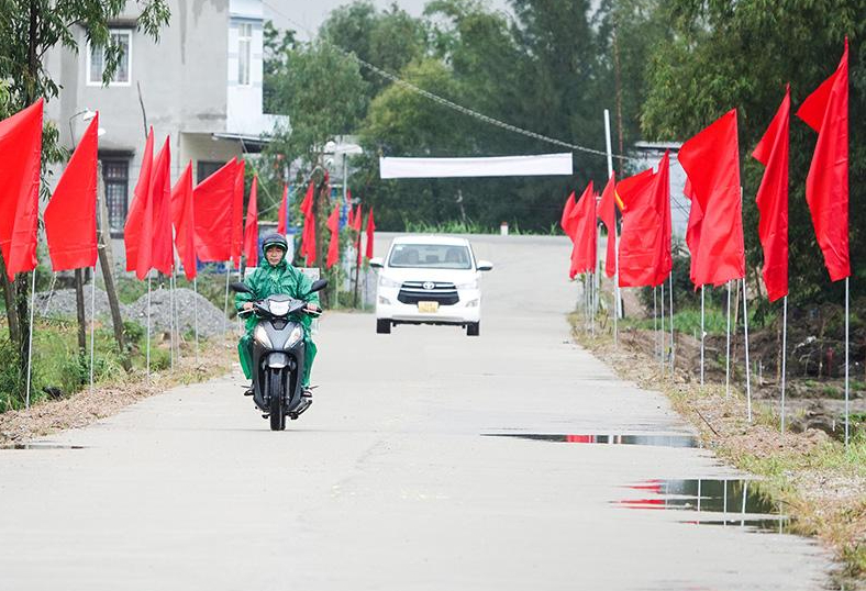 Bức tranh hạ tầng giao thông ở huyện cửa ngõ Bắc Quảng Ngãi ngày càng hoàn thiện- Ảnh 3.