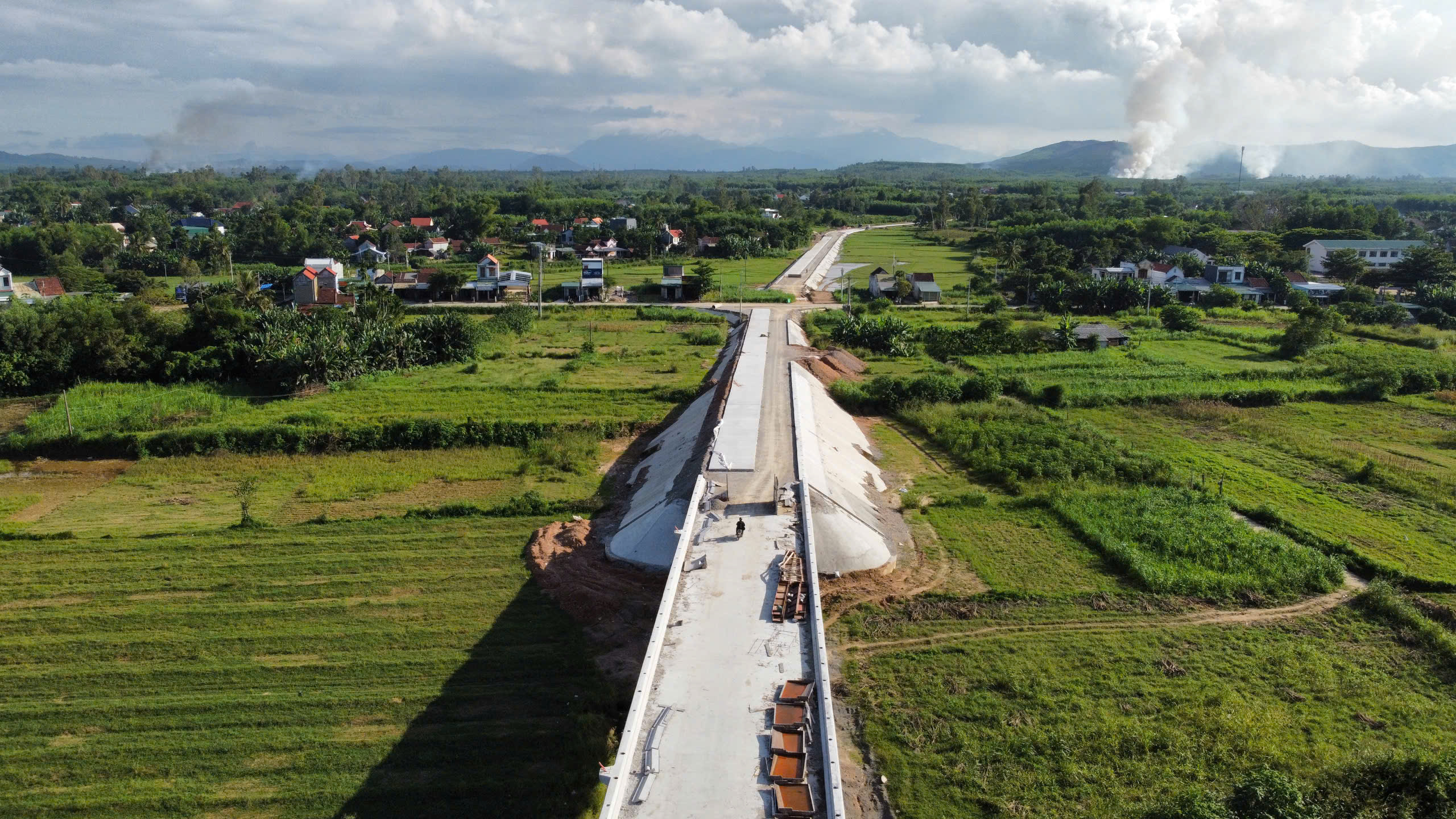 Quảng Ngãi: Tăng tốc đưa cầu 150 tỷ về đích trước hẹn- Ảnh 3.