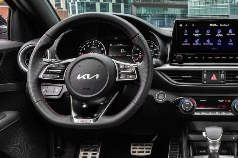 Có nên mua xe ô tô KIA K3 trong năm 2025 hay không?