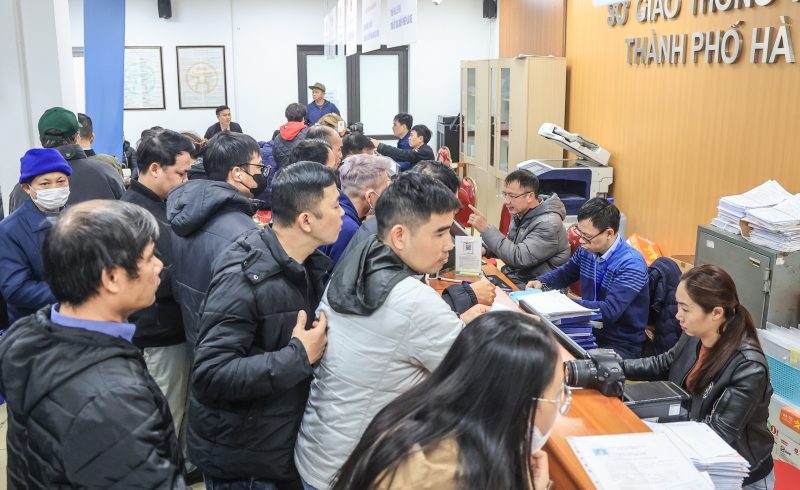Sở GTVT tiếp tục sát hạch, cấp đổi giấy phép lái xe- Ảnh 1. Sở GTVT tiếp tục sát hạch, cấp đổi giấy phép lái xe- Ảnh 1.