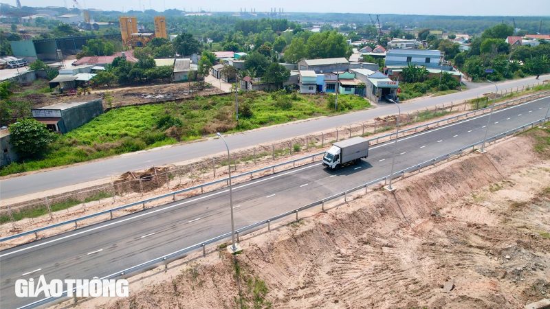 Cao tốc Bến Lức - Long Thành góp phần chia tải quốc lộ 51- Ảnh 3. Cao tốc Bến Lức - Long Thành góp phần chia tải quốc lộ 51- Ảnh 3.