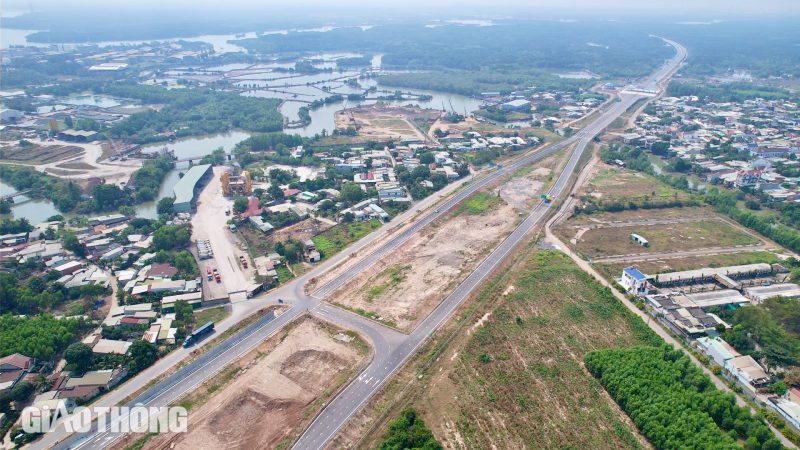Cao tốc Bến Lức - Long Thành góp phần chia tải quốc lộ 51- Ảnh 10. Cao tốc Bến Lức - Long Thành góp phần chia tải quốc lộ 51- Ảnh 10.