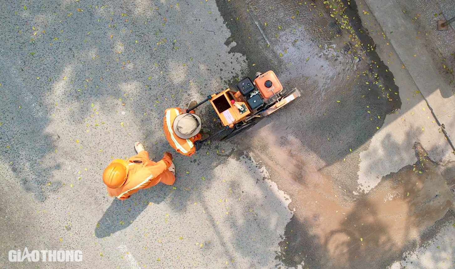Bắt đầu duy tu hệ thống thoát nước trên QL51- Ảnh 7. Bắt đầu duy tu hệ thống thoát nước trên QL51- Ảnh 7.
