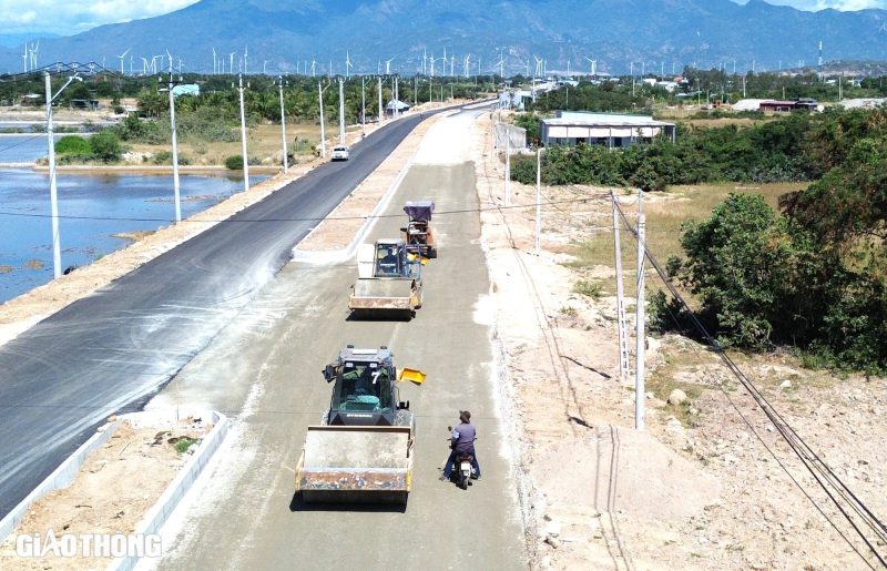 Đường Vành đai phía bắc Ninh Thuận thông xe cuối tháng 6/2025- Ảnh 1. Đường Vành đai phía bắc Ninh Thuận thông xe cuối tháng 6/2025- Ảnh 1.