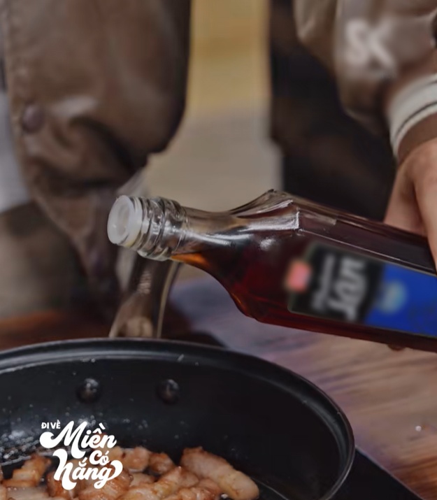 Phim Việt giờ vàng bị chê "làm ra chỉ để quảng cáo nước mắm và nhẫn cưới" - Ảnh 6. Phim Việt giờ vàng bị chê "làm ra chỉ để quảng cáo nước mắm và nhẫn cưới" - Ảnh 6.
