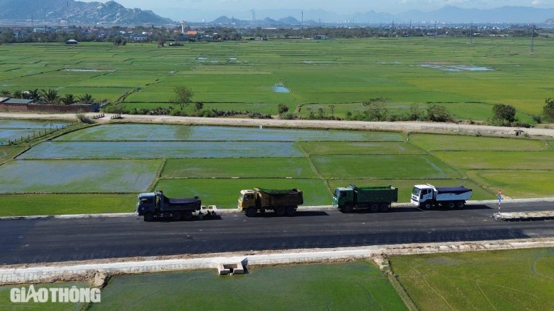 Đường Vành đai phía bắc Ninh Thuận thông xe cuối tháng 6/2025- Ảnh 7. Đường Vành đai phía bắc Ninh Thuận thông xe cuối tháng 6/2025- Ảnh 7.