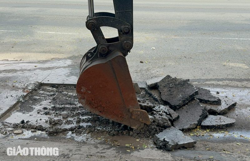 Đồng loạt khắc phục sửa chữa các điểm hư hỏng trên tuyến quốc lộ 51- Ảnh 8. Đồng loạt khắc phục sửa chữa các điểm hư hỏng trên tuyến quốc lộ 51- Ảnh 8.