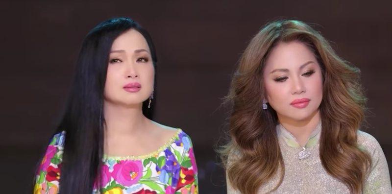 Nữ ca sĩ tỷ phú Mỹ bật khóc, nói một điều về người cha 85 tuổi ở Việt Nam - Ảnh 1. Nữ ca sĩ tỷ phú Mỹ bật khóc, nói một điều về người cha 85 tuổi ở Việt Nam - Ảnh 1.
