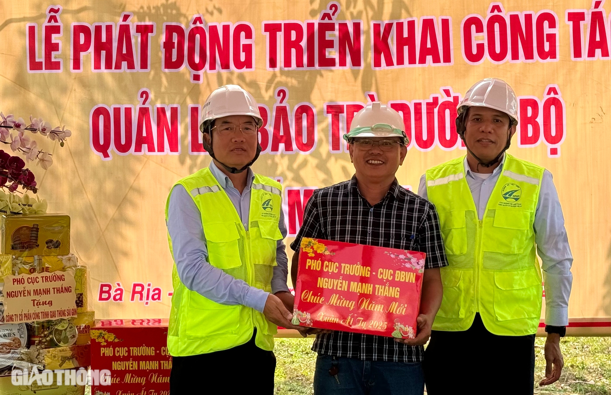 Bắt đầu duy tu hệ thống thoát nước trên QL51- Ảnh 1. Bắt đầu duy tu hệ thống thoát nước trên QL51- Ảnh 1.