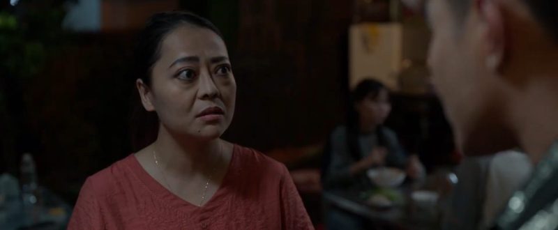Lộ phân cảnh bị cắt ở phim Trấn Thành khiến ai xem cũng lú: Tô bún 100k, trả 200k, tại sao khách hàng vẫn lãi? - Ảnh 2. Lộ phân cảnh bị cắt ở phim Trấn Thành khiến ai xem cũng lú: Tô bún 100k, trả 200k, tại sao khách hàng vẫn lãi? - Ảnh 2.