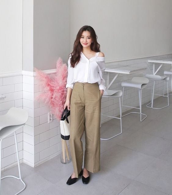 kieuquan6-0757 Quần culottes với kiểu dáng rộng rãi là lựa chọn hoàn hảo cho những ngày thời tiết ẩm ướt.
