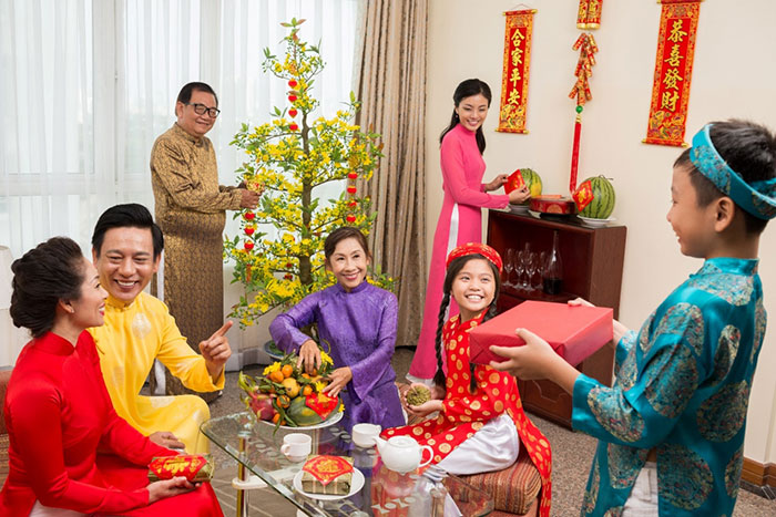 Mùng 2 Tết: 3 việc nên làm, 3 điều kiêng kỵ và 3 món ăn truyền thống của nước cạnh Việt Nam- Ảnh 2. Mùng 2 Tết: 3 việc nên làm, 3 điều kiêng kỵ và 3 món ăn truyền thống của nước cạnh Việt Nam- Ảnh 2.