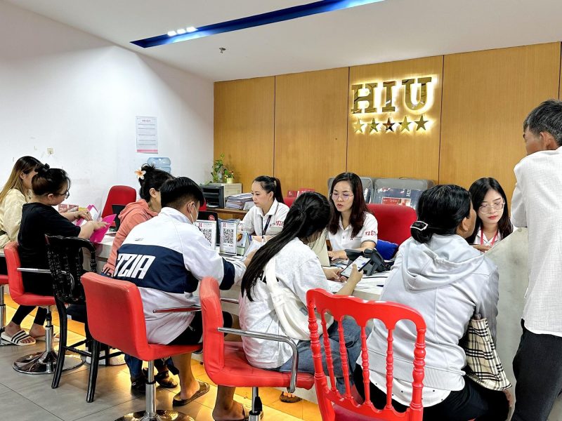 HIU tung chính sách học phí đặc biệt năm 2025: Học phí nhẹ nhàng, học bổng ngập tràn- Ảnh 1. HIU tung chính sách học phí đặc biệt năm 2025: Học phí nhẹ nhàng, học bổng ngập tràn- Ảnh 1.