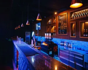 quan pub sai gon avt 300x240 jpg
