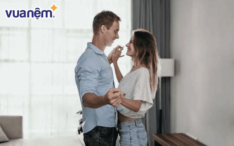 thien-binh-va-song-tu nữ cung thiên bình hợp với nam cung nào