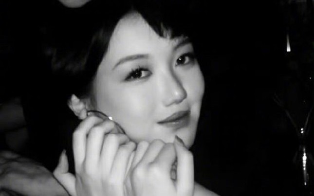 vuong-phi1-8637-1716985092040-1716985092224649182060-339-0-742-645-crop-171698530770064402983 Không nhận ra con gái Vương Phi ở tuổi 18