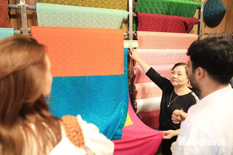 w_lang-lua-van-phuc-10 W_lang-lua-van-phuc-10.jpg