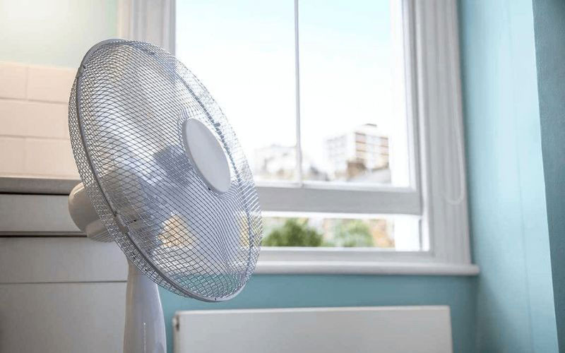 Tìm hiểu trời nồm có nên bật quạt không?