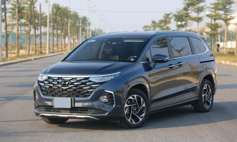 Giá lăn bánh và thông số xe Hyundai Custin