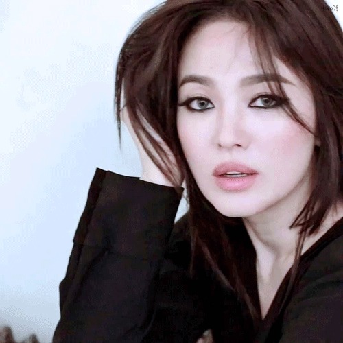 Song Hye Kyo tự thắng chính mình rồi!- Ảnh 10. Song Hye Kyo tự thắng chính mình rồi!- Ảnh 10.