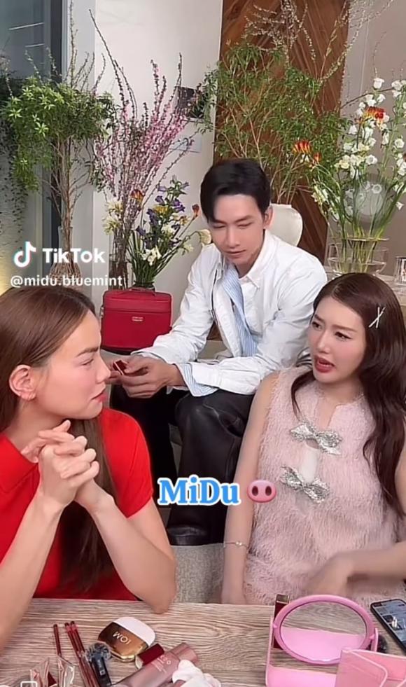 haho-1418-1 Hà Hồ còn nói về lần đầu đóng cảnh hôn với Kim Lý