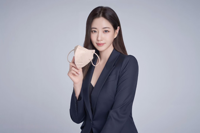Minh tinh Kim Sa-rang gây sốt vì mãi không già- Ảnh 4. Minh tinh Kim Sa-rang gây sốt vì mãi không già- Ảnh 4.