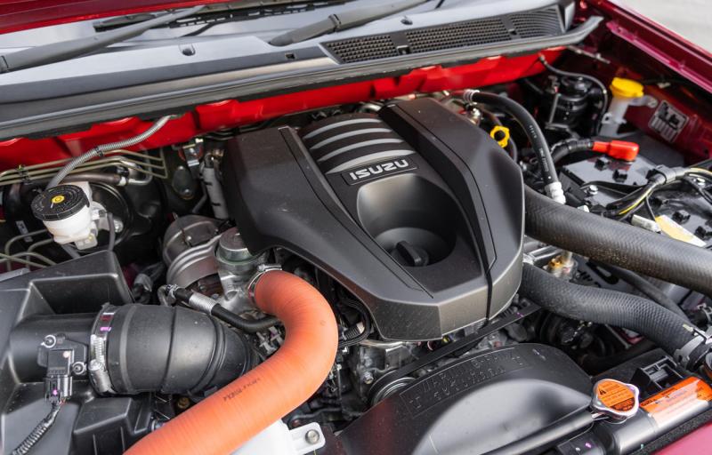 Đánh giá xe ô tô Isuzu MU-X và giá bán tại Việt Nam