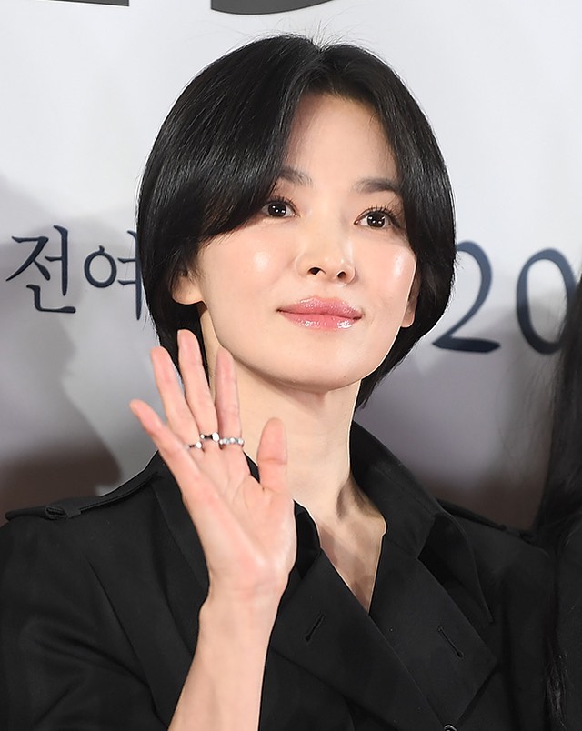 Tìm ra bảo bối trẻ xinh trong nhà tắm của Song Hye Kyo, hoá ra là hãng con gái Việt mê tít- Ảnh 2. Tìm ra bảo bối trẻ xinh trong nhà tắm của Song Hye Kyo, hoá ra là hãng con gái Việt mê tít- Ảnh 2.